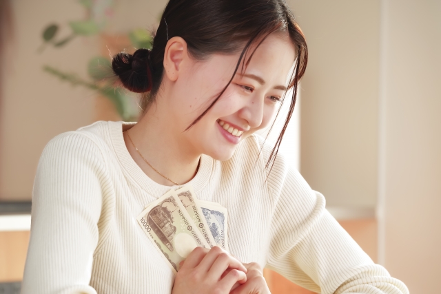 メールレディの報酬・月収相場